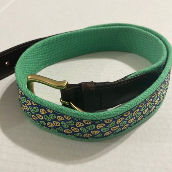 Vineyard Vines Other - Vineyard Vines lemons and limes belt in size 34.
